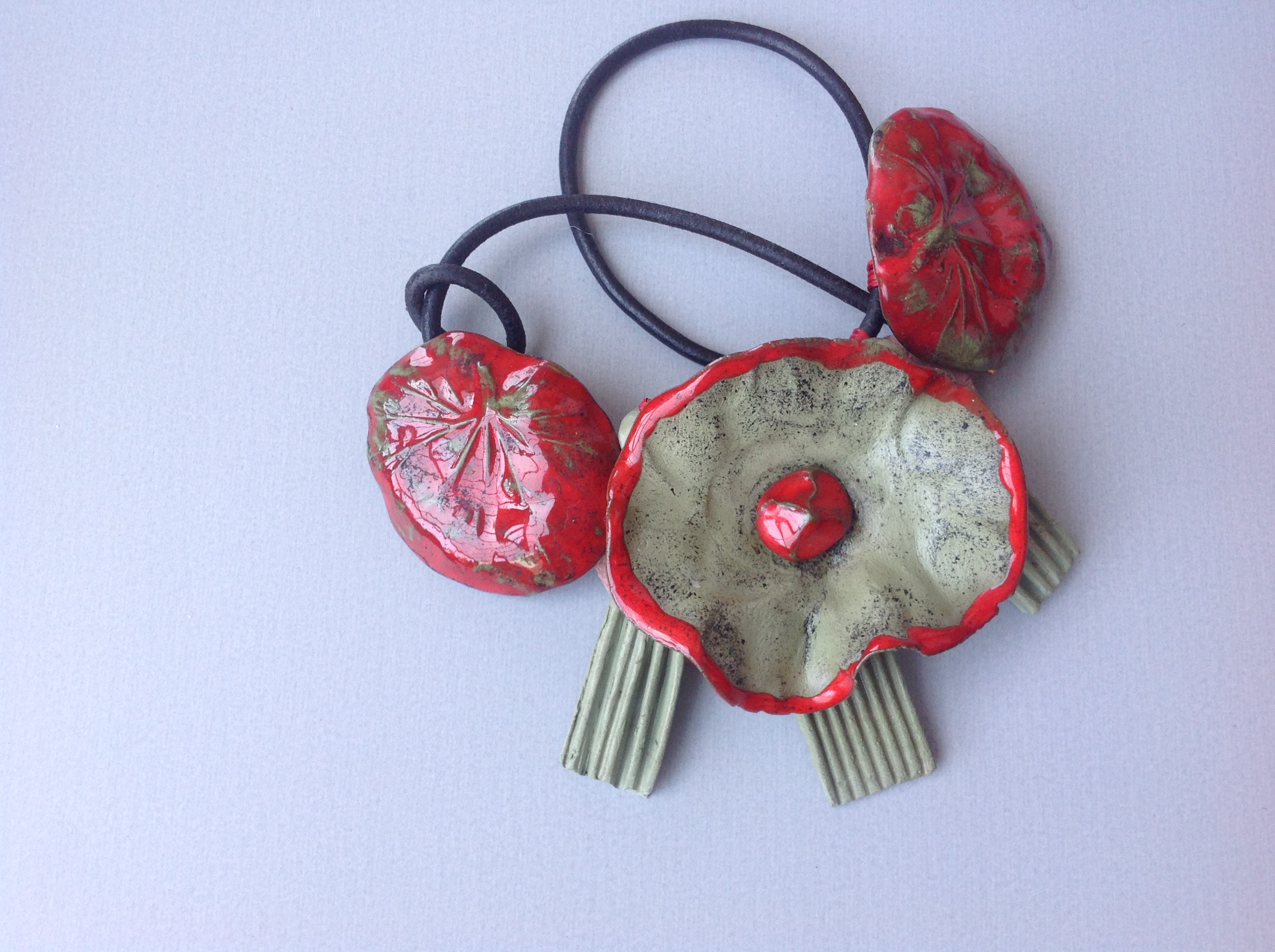 Boucle Clara En Aiguille Gensollen - Bijou Ancien, Fermoir Clips, Occasion En Bon état